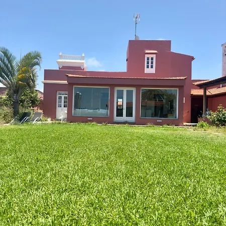 Casa Gurugu * Такоронте